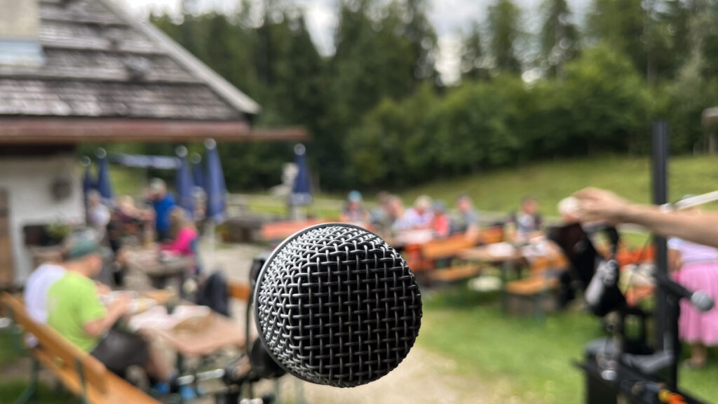 Irish Cream & Scottish Whiskey, Reiter Alm 03.09.2023, Beginn ca. 12.00 Uhr, Irish Folk & Scottish Music, Das Irish Folk Duo aus dem Chiemgau, Bährle Claudia und Thomas,