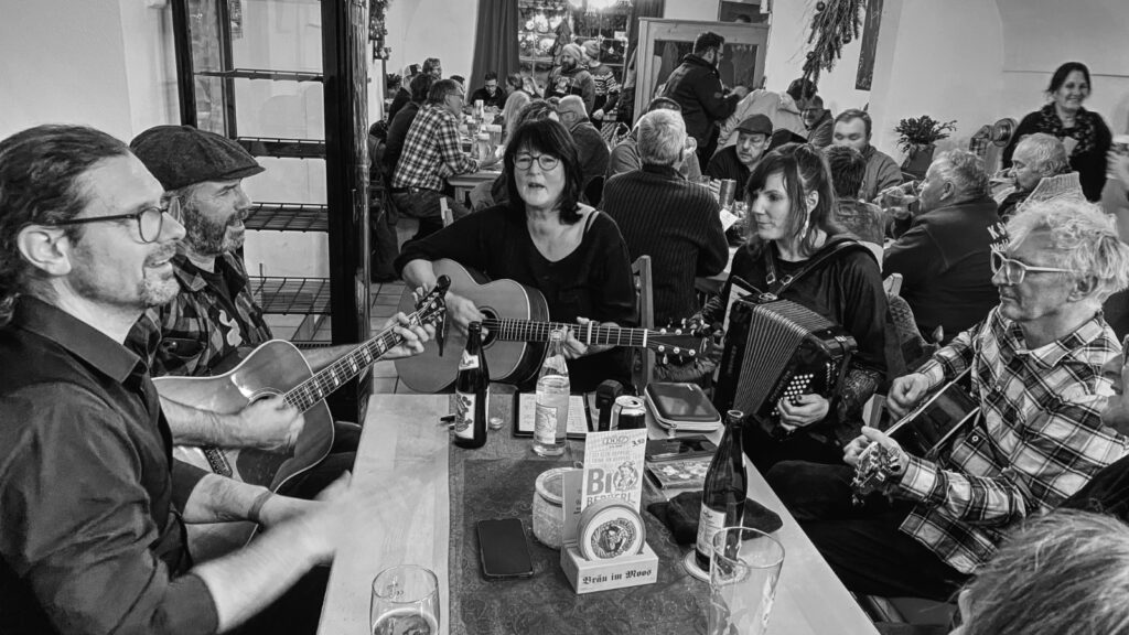 Gasthaus zum Bräu, Wald a.d. Alz, Irish Cream & Scottish Whiskey, Irish Folk & Scottish Music, Die Irish Band aus dem Chiemgau, Bährle Claudia, Bährle Thomas