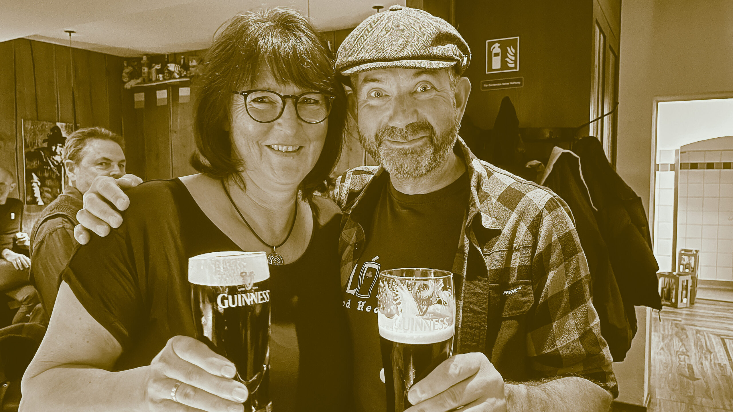 Hotel zur Post, Ruhpolding, 17.05.2024, Irish Cream & Scottish Whiskey, Irish Folk & Scottish Music, Bayerisch meet Irish, Das Irish Folk Duo aus dem Chiemgau, Bährle Thomas und Claudia.