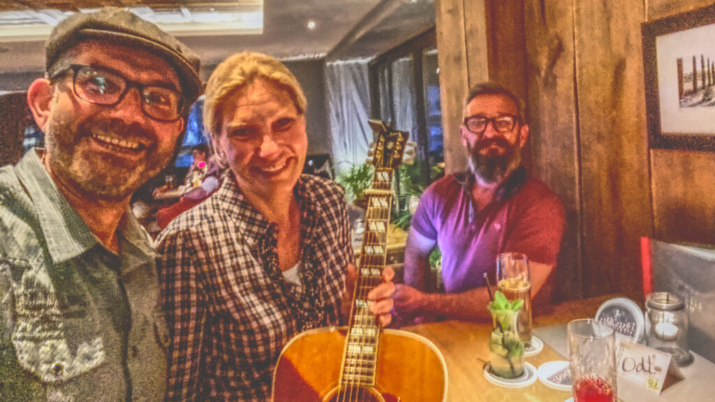 Hotel zur Post, Ruhpolding, Irish Cream & Scottish Whiskey, The Mighty fire in the Kitchen, Irish Folk & Scottish Music, Bayerisch meet Irish, Das Irish Folk Duo aus dem Chiemgau, Bährle Thomas und Claudia.