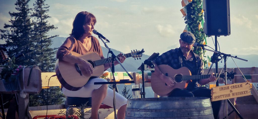 Unternberg Alm Ruhpolding, Irish Cream & Scottish Whiskey, Irish Folk & Scottish Music, Claudia und Tom Bährle, das Irish Folk Duo aus. dem Chiemgau.