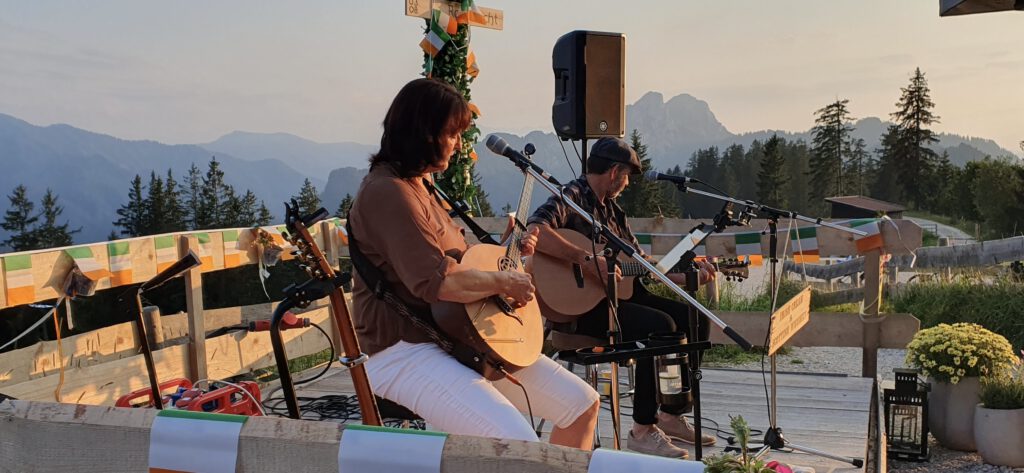 Unternberg Alm Ruhpolding, Irish Cream & Scottish Whiskey, Irish Folk & Scottish Music, Claudia und Tom Bährle, das Irish Folk Duo aus. dem Chiemgau.