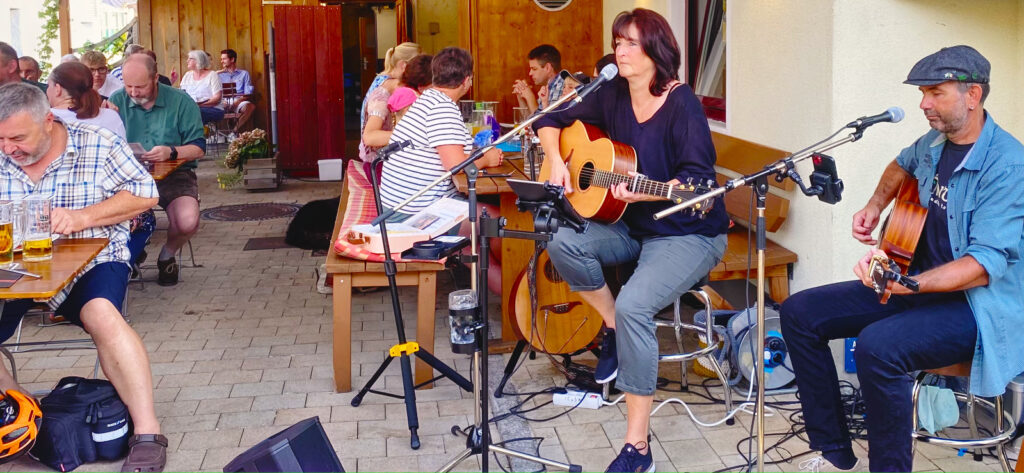 Glsuthaferl Inzell, Irish Cream & Scottish Whiskey, Irish Folk and Scottish Music, Bährle Claudia und Tom, Das Irish Folk Duo aus dem Chiemgau.