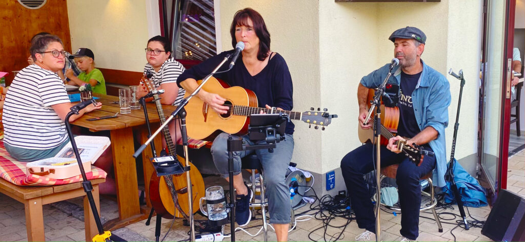 Glsuthaferl Inzell, Irish Cream & Scottish Whiskey, Irish Folk and Scottish Music, Bährle Claudia und Tom, Das Irish Folk Duo aus dem Chiemgau.