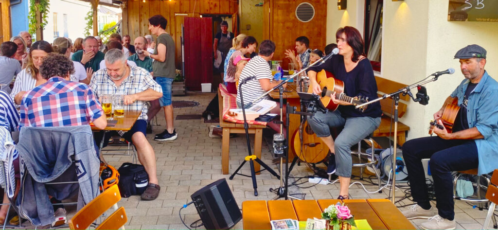 Glsuthaferl Inzell, Irish Cream & Scottish Whiskey, Irish Folk and Scottish Music, Bährle Claudia und Tom, Das Irish Folk Duo aus dem Chiemgau.