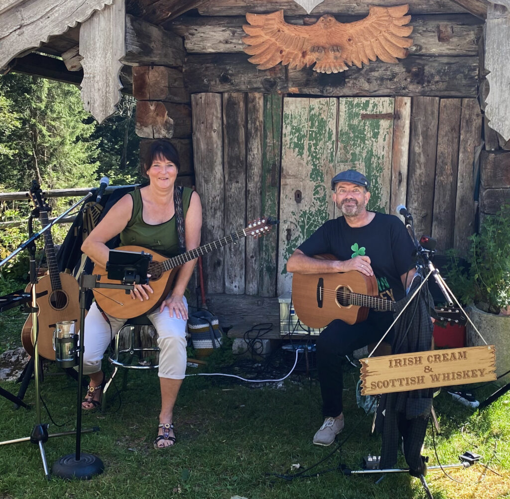 Nesslauer Alm Ruhpolding, Irish Cream & Scottish Whiskey, Irish Folk & Scottish Music auf der Alm, Bährle Claudia und Thomas das Irish Folk Duo aus Inzell,