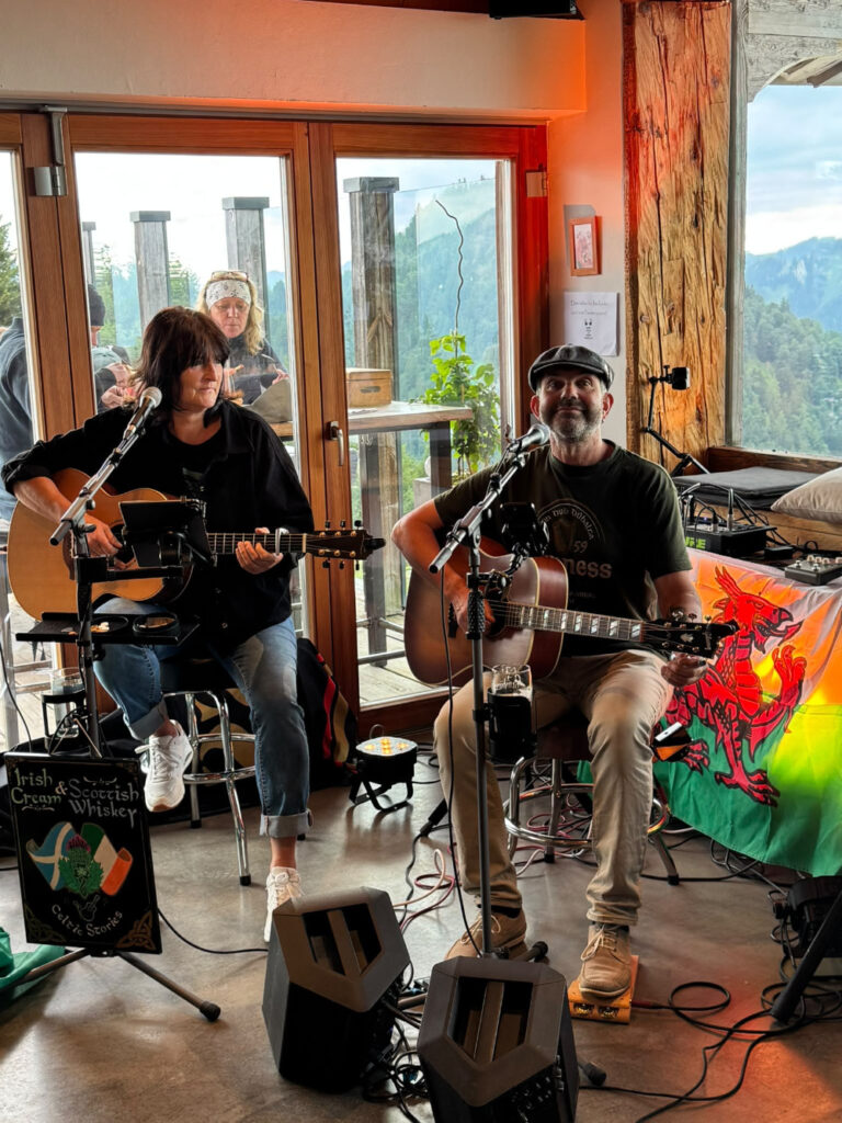 UnternbergAlm Ruhpolding, Irish Cream & Scottish Whiskey, Irish Folk & Scottish Music, Bährle Claudia und Tom das Irish Folk Duo aus dem Chiemgau