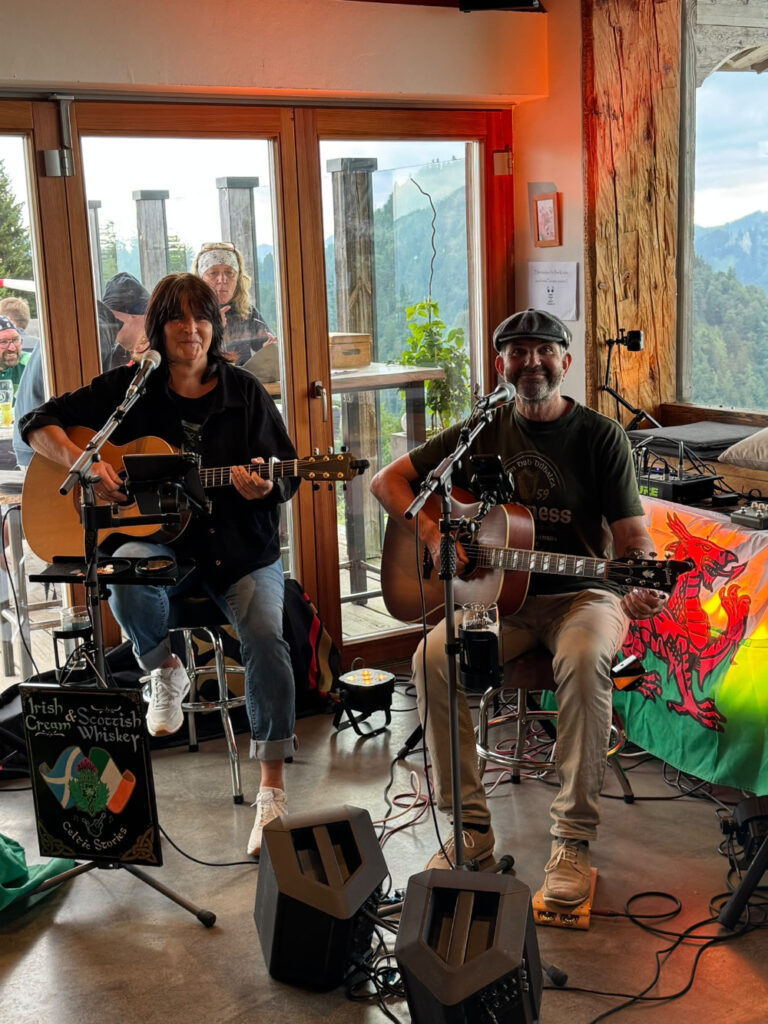 UnternbergAlm Ruhpolding, Irish Cream & Scottish Whiskey, Irish Folk & Scottish Music, Bährle Claudia und Tom das Irish Folk Duo aus dem Chiemgau